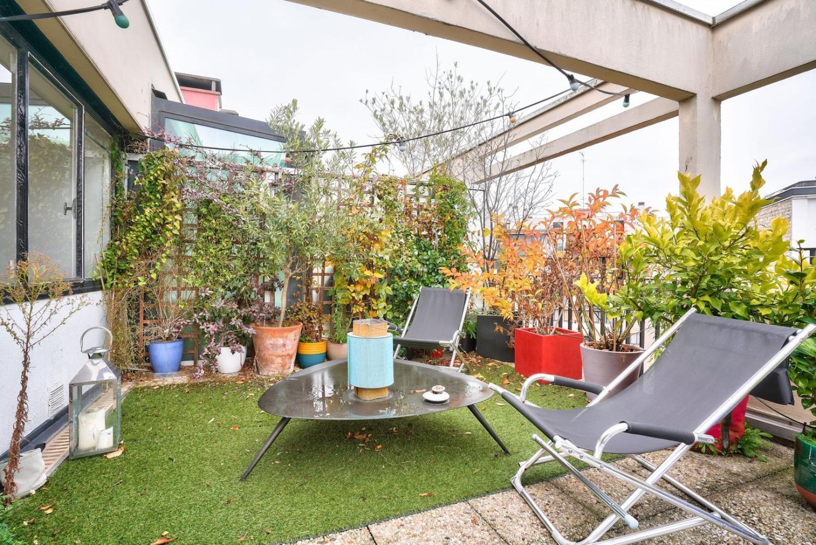 Guestready - Apt Confortable Avec Terrasse Au 18E Paris Bagian luar foto